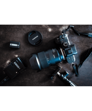 TAMRON DI III RXD 28 mm - 75 mm F/2.8 Di III (Objektiv für Sony E-Mount, Schwarz)