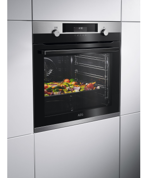 AEG BPC55522B2, Einbaubackofen (Einbaugerät, 71 Liter, 595 mm breit), Serie 6000 mit SteamBake Feuchtigkeitszugabe (mit Pyroly